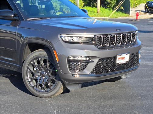 2025 Jeep Grand Cherokee Summit