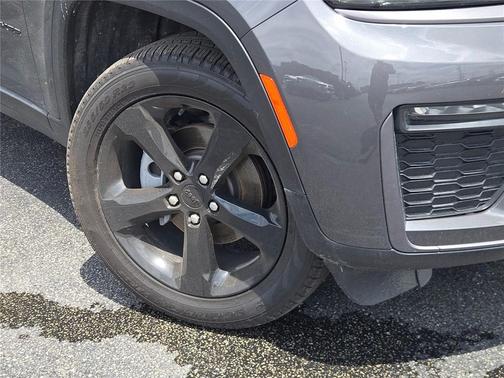Baltic Gray Metallic Clearcoat 2026 Jeep Grand Cherokee Limited
