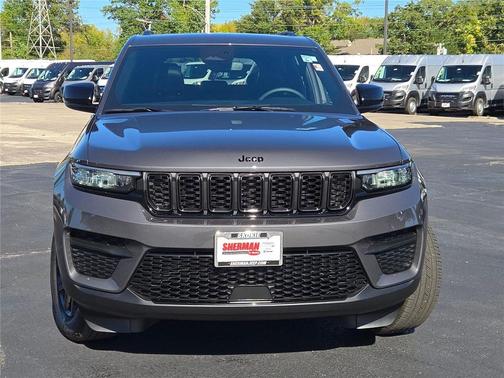 2024 Jeep Grand Cherokee Altitude