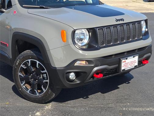 2023 Jeep Renegade Trailhawk