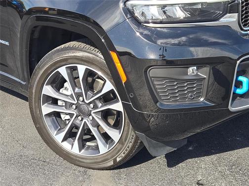 2022 Jeep Grand Cherokee 4xe Overland