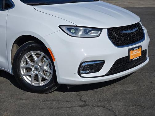 2025 Chrysler Pacifica L