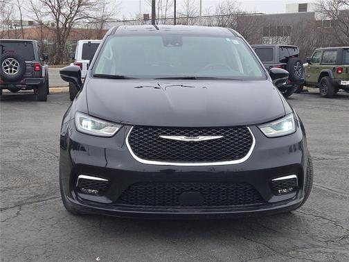 2024 Chrysler Pacifica Hybrid Select