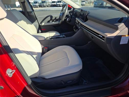 2024 Hyundai SONATA Hybrid SE