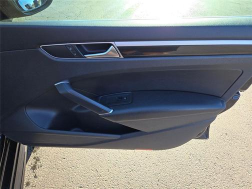 2019 Volkswagen Passat 2.0T R-Line