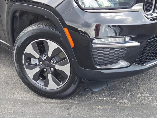 2024 Jeep Grand Cherokee 4xe Base