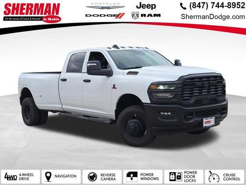Bright White Clearcoat 2026 RAM 3500 Tradesman Crew Cab 4x4 8' Box