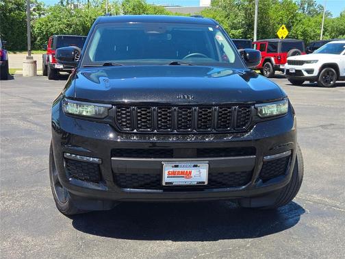 Diamond Black Crystal Pearlcoat 2023 Jeep Grand Cherokee L Limited