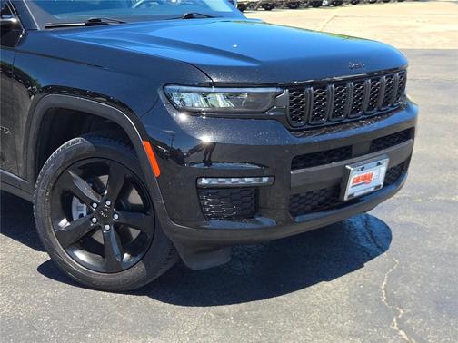 Diamond Black Crystal Pearlcoat 2023 Jeep Grand Cherokee L Limited