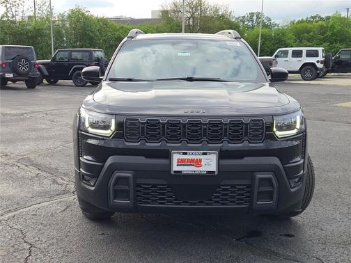 Diamond Black Crystal Pearlcoat 2026 Jeep Cherokee Laredo 4x4