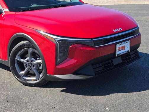 Currant Red 2025 Kia K4 LXS