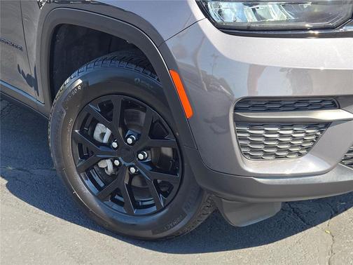 2024 Jeep Grand Cherokee Altitude