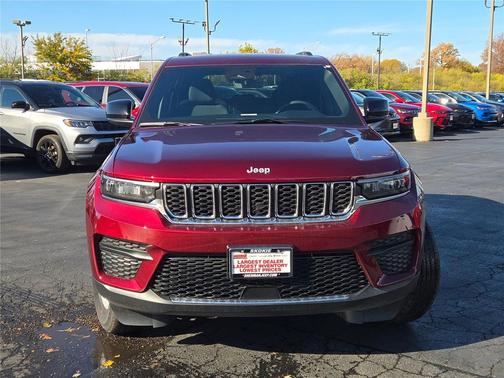 2025 Jeep Grand Cherokee Laredo