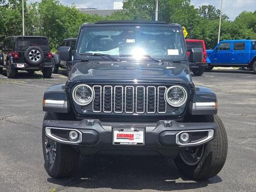 2025 Jeep Wrangler 4-Door Sahara 4x4