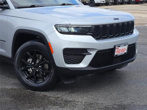 Silver Zynith 2024 Jeep Grand Cherokee Altitude