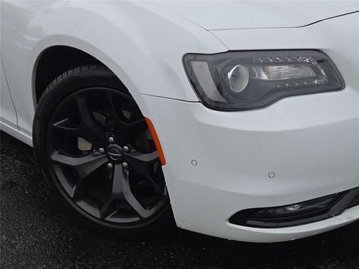 2022 Chrysler 300 S