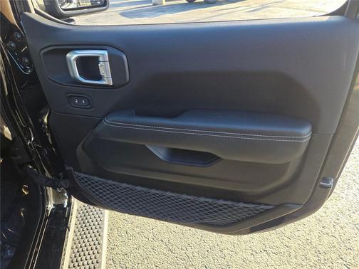 Black Clearcoat 2023 Jeep Wrangler 4xe Sahara