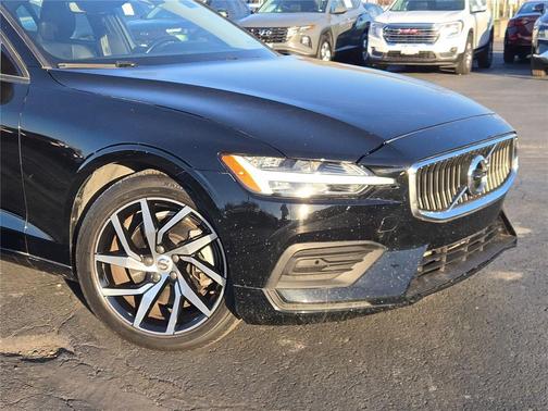 2020 Volvo S60 T5 Momentum