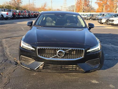 2020 Volvo S60 T5 Momentum