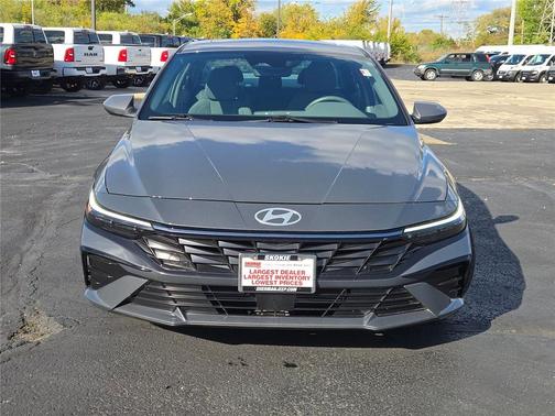 2025 Hyundai ELANTRA SEL