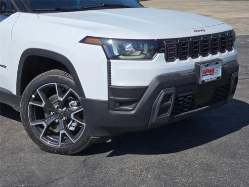 Bright White Clearcoat 2026 Jeep Cherokee Overland