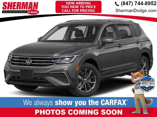 Platinum Gray Metallic 2024 Volkswagen Tiguan 2.0T SE