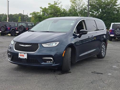 Fathom Blue Pearlcoat 2024 Chrysler Pacifica Hybrid Select