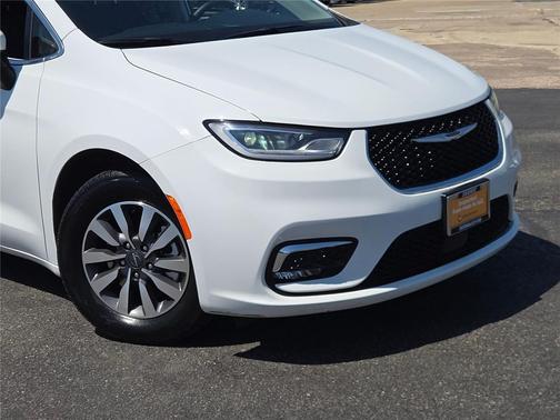Bright White Clearcoat 2023 Chrysler Pacifica Hybrid Touring L