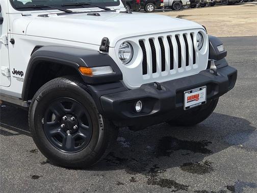 Bright White Clearcoat 2021 Jeep Wrangler Unlimited Sport