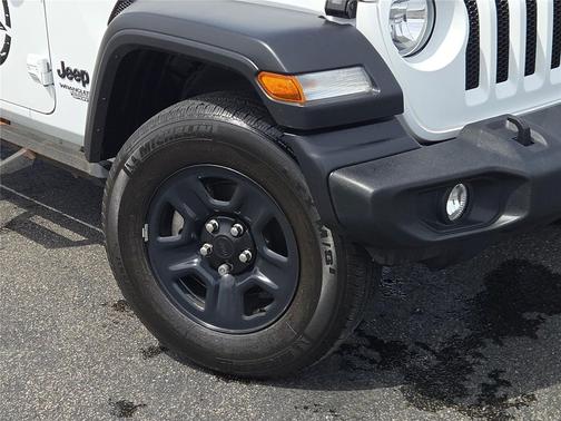 Bright White Clearcoat 2021 Jeep Wrangler Unlimited Sport