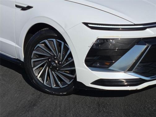 2024 Hyundai SONATA Hybrid SE