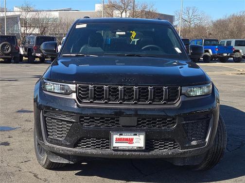 2026 Jeep Grand Cherokee Altitude