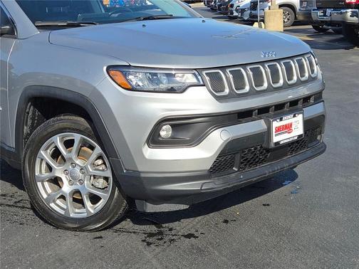 2022 Jeep Compass Latitude Lux