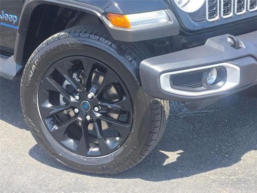Black Clearcoat 2025 Jeep Wrangler 4xe Sahara