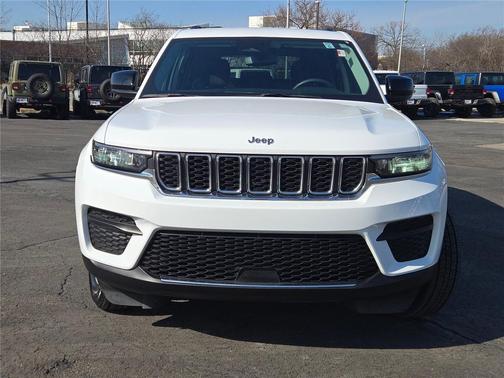 2024 Jeep Grand Cherokee Laredo