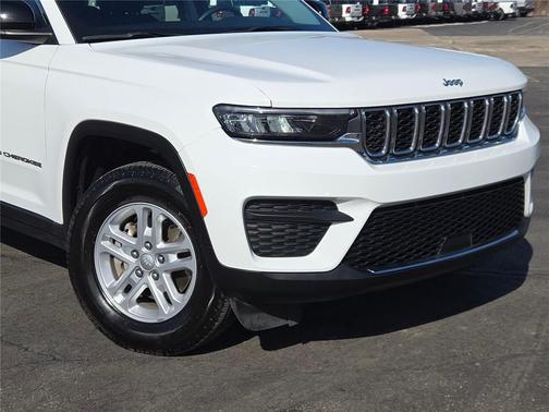 2024 Jeep Grand Cherokee Laredo