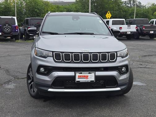 Baltic Gray Metallic Clearcoat 2024 Jeep Compass Limited