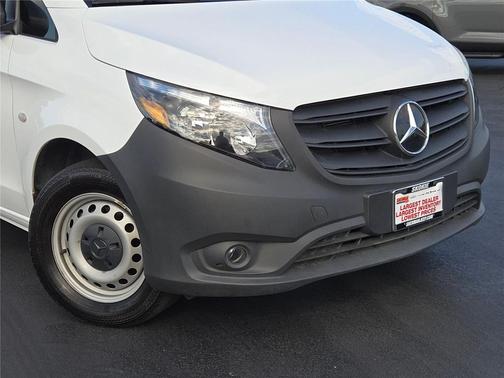2023 Mercedes-Benz Metris Base