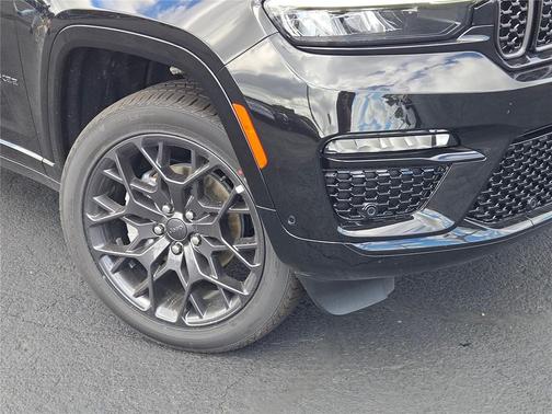 2025 Jeep Grand Cherokee Summit