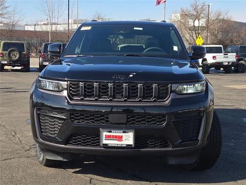2026 Jeep Grand Cherokee Altitude