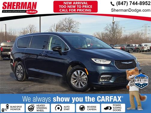 2024 Chrysler Pacifica Hybrid Select