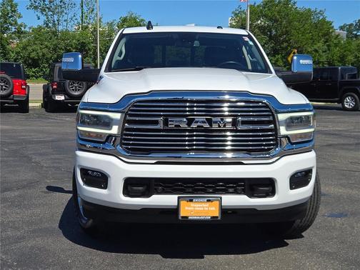 Bright White Clearcoat 2023 RAM 2500 Laramie Crew Cab 4x4 6'4' Box