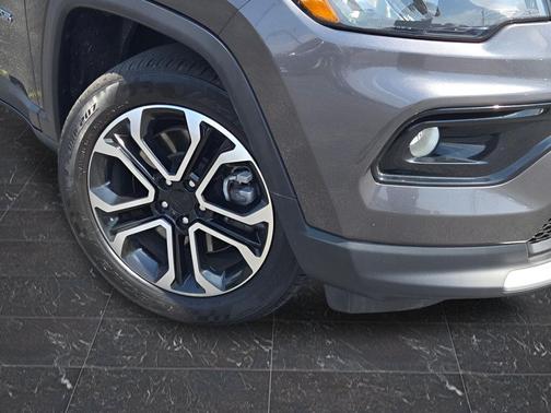 Baltic Gray Metallic Clearcoat 2024 Jeep Compass Limited