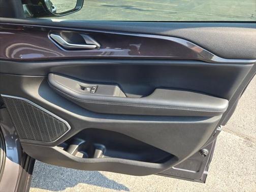 2022 Jeep Grand Cherokee Altitude