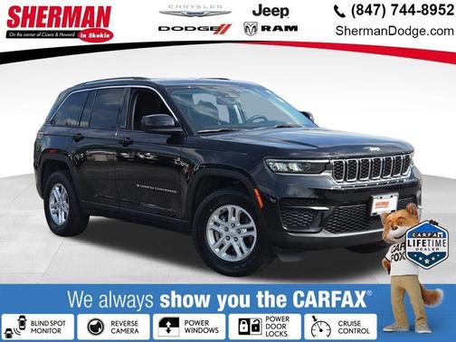 Diamond Black Crystal Pearlcoat 2024 Jeep Grand Cherokee Laredo