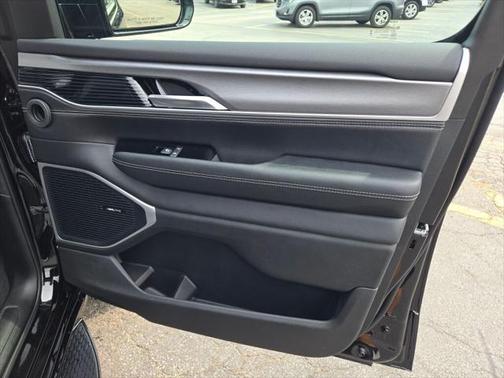 2025 Jeep Wagoneer Carbide 4x4