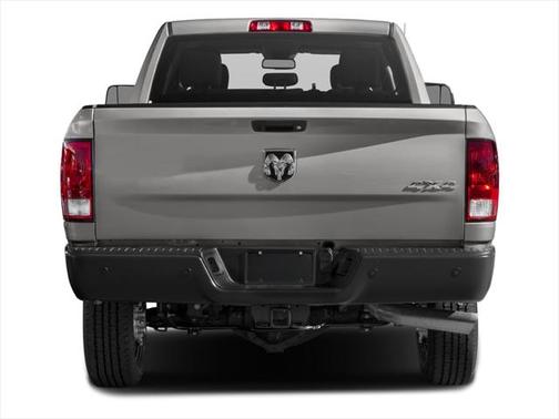 2017 RAM 2500 Tradesman Crew Cab 4x2 8' Box