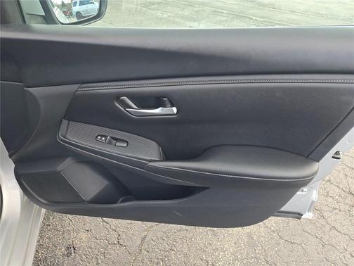 Brilliant Silver Metallic 2023 Nissan Sentra SV