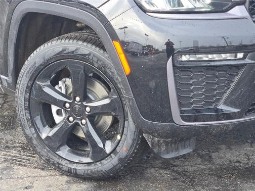 Diamond Black Crystal Pearlcoat 2026 Jeep Grand Cherokee Limited