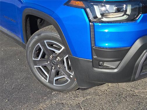 Hydro Blue Pearlcoat 2026 Jeep Cherokee Laredo 4x4